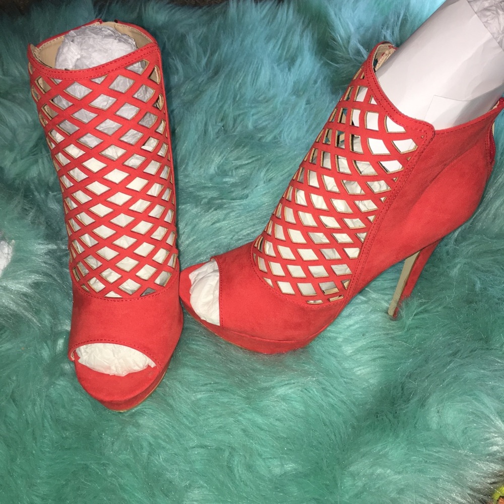 “Minna” heels
